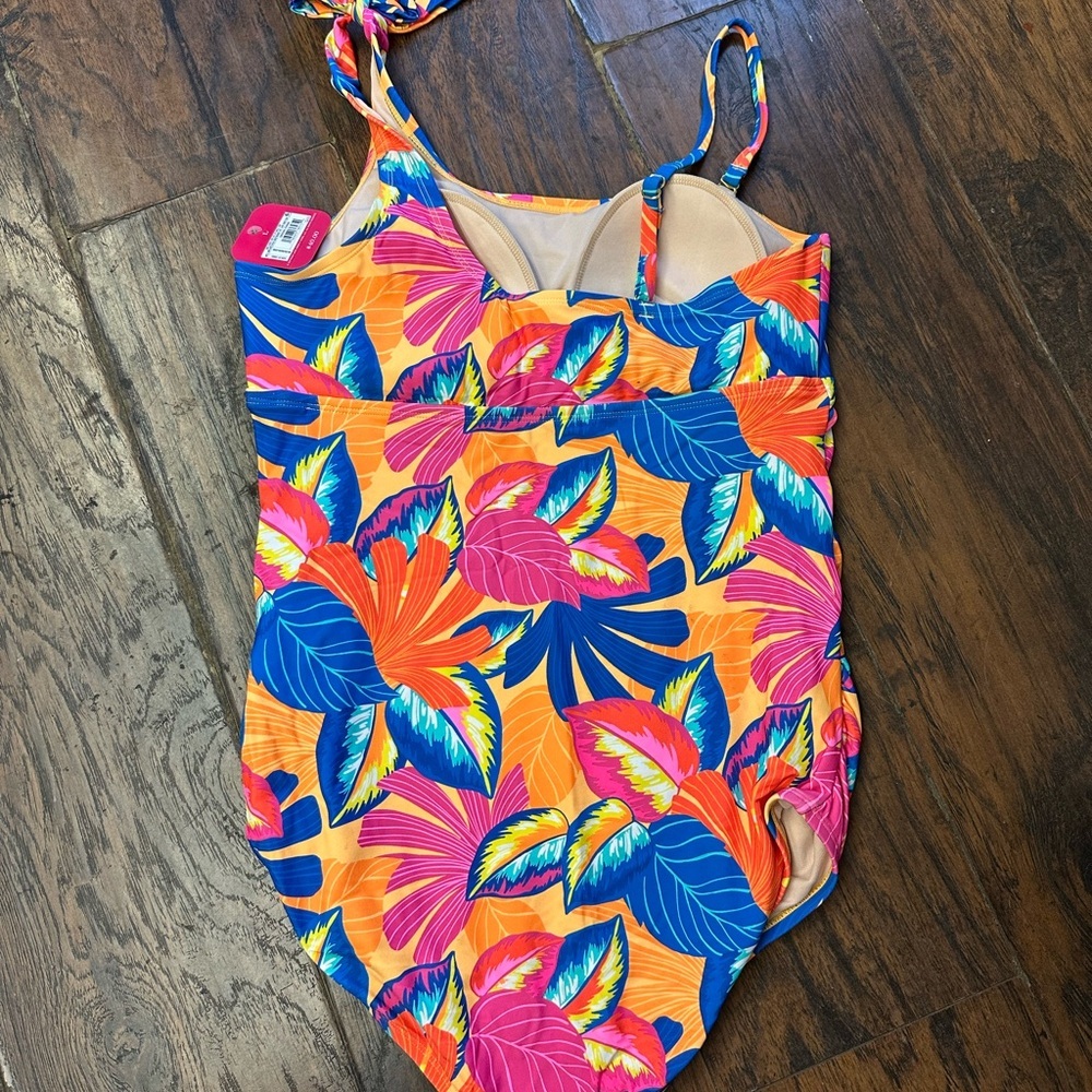 Isabel Maternity Asymmetric Tie Shoulder One Piece Maternity Swimsuit<<101>>> - Picture 4 of 10